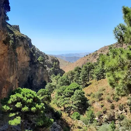 Casa Montana Velez-malaga Bed & Breakfast 4*